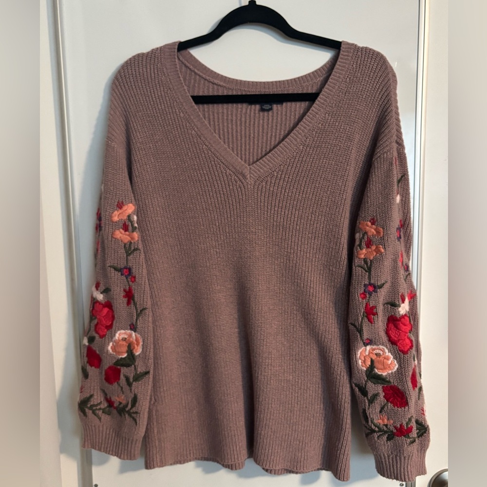 American Eagle Knit Floral Embroidered Long Sleeve Sweater Purple Small-Neck